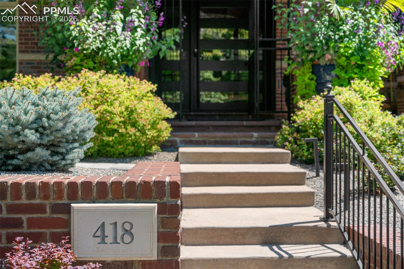 Listing photo 44 for 418 Steele Street