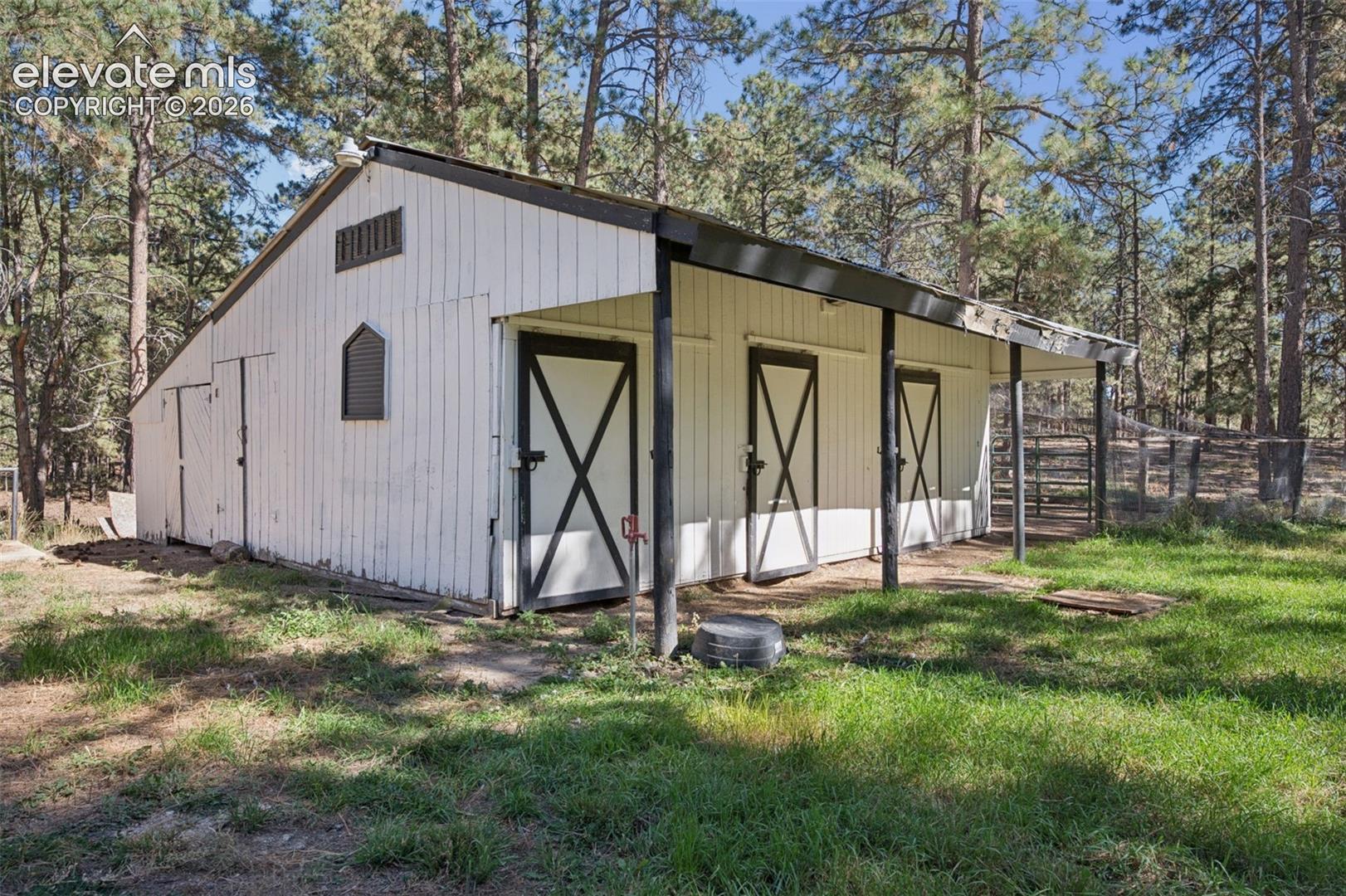 Listing photo 3 for 14015 Timber Grove Lane