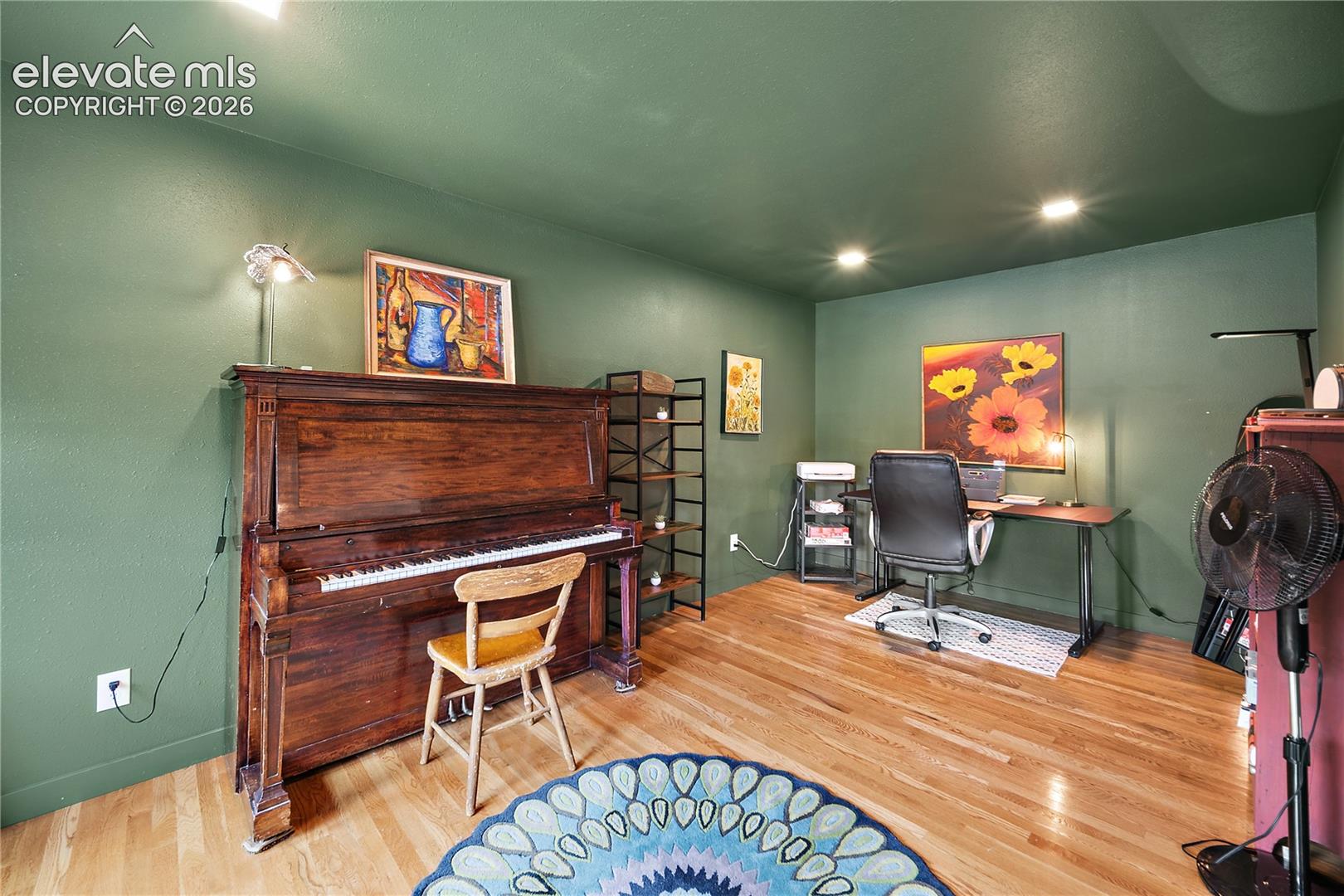 Listing photo 6 for 2414 E Caramillo Street