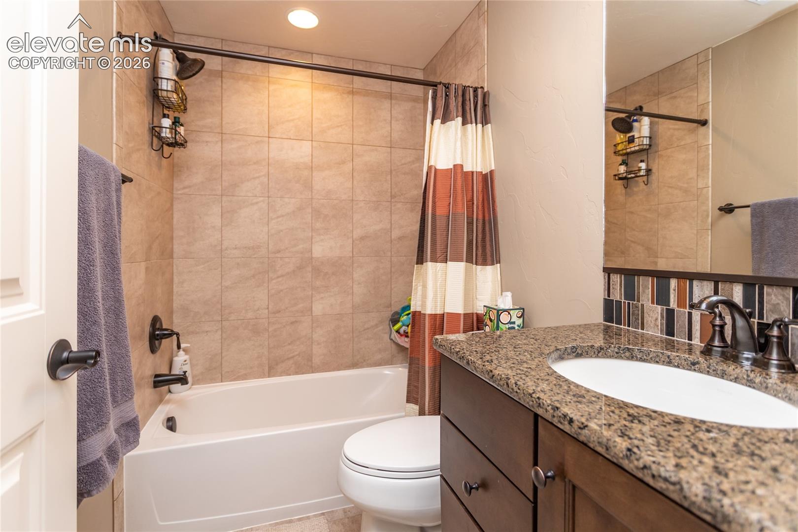 Listing photo 28 for 16352 Woodward Terrace