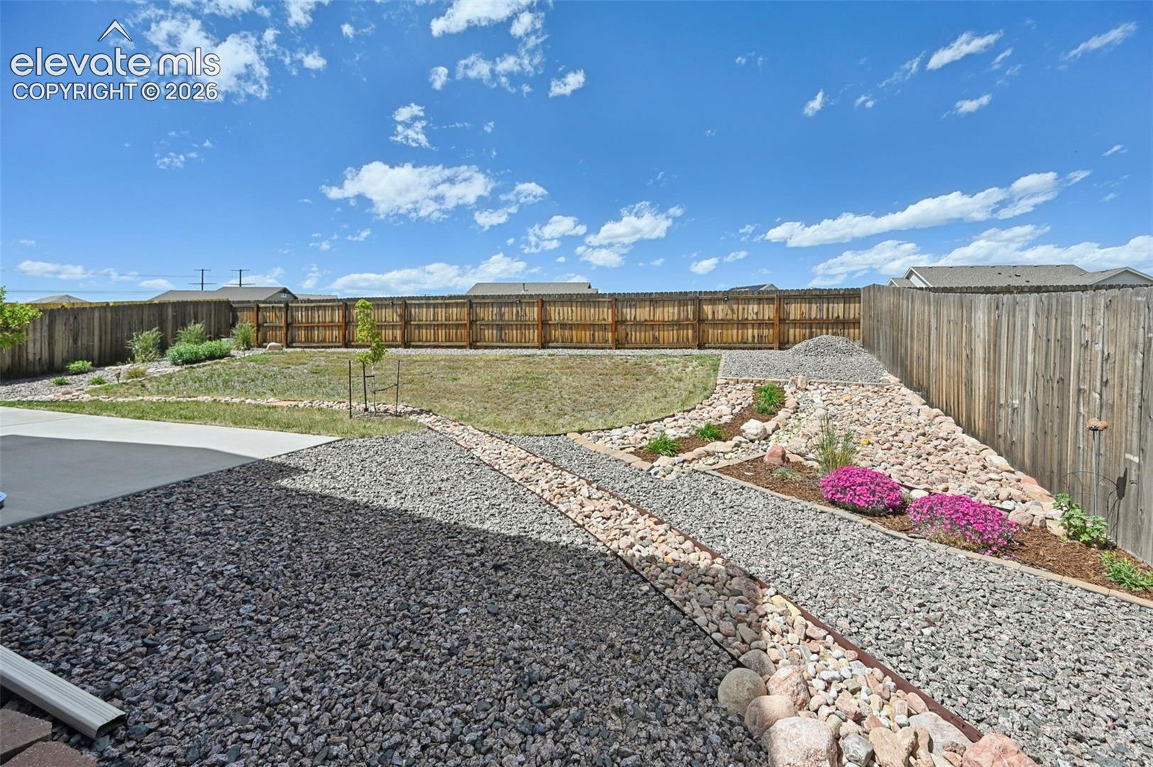 Listing photo 30 for 10112 Jaggar Way