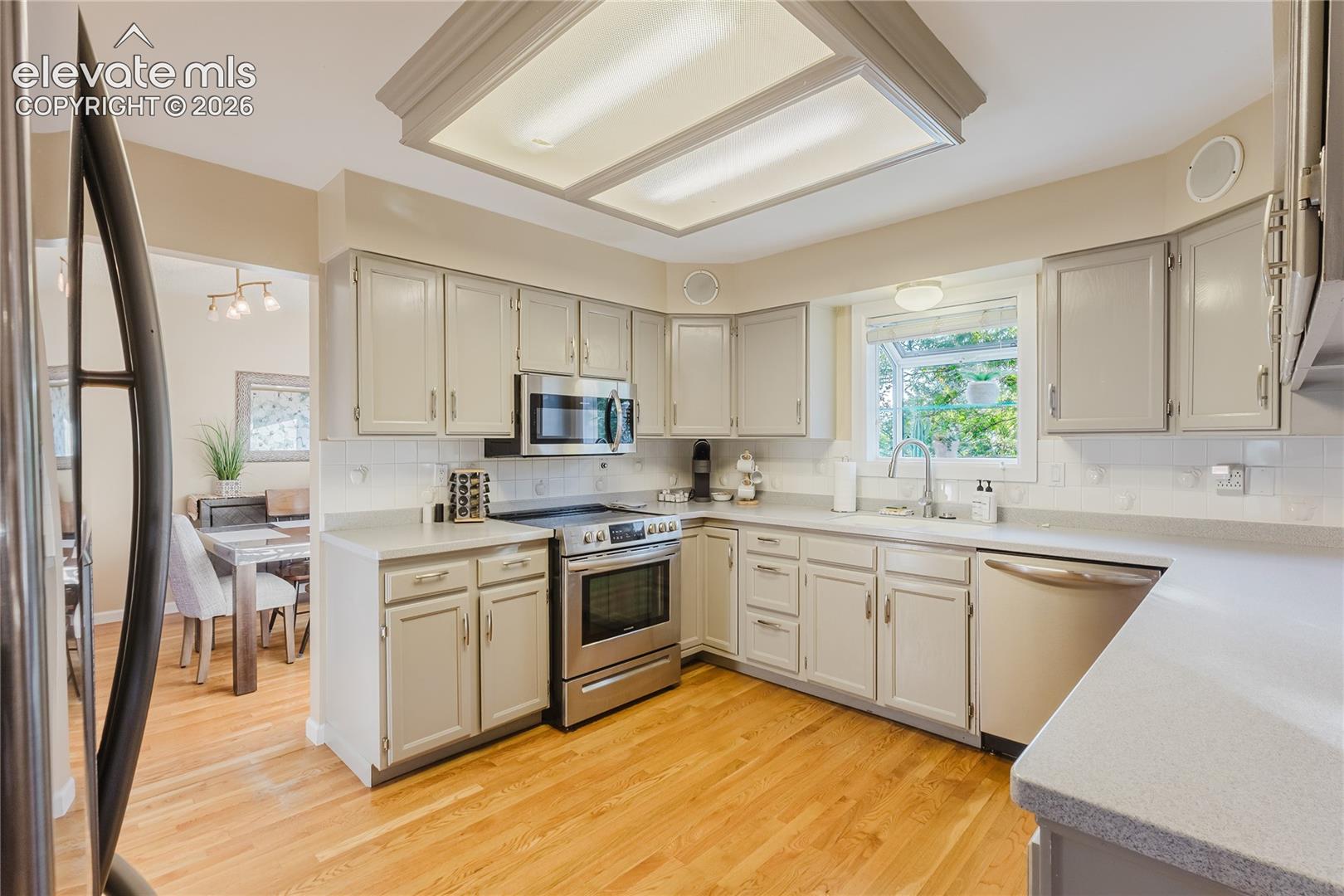 8720 Anglewood Court, photo 5