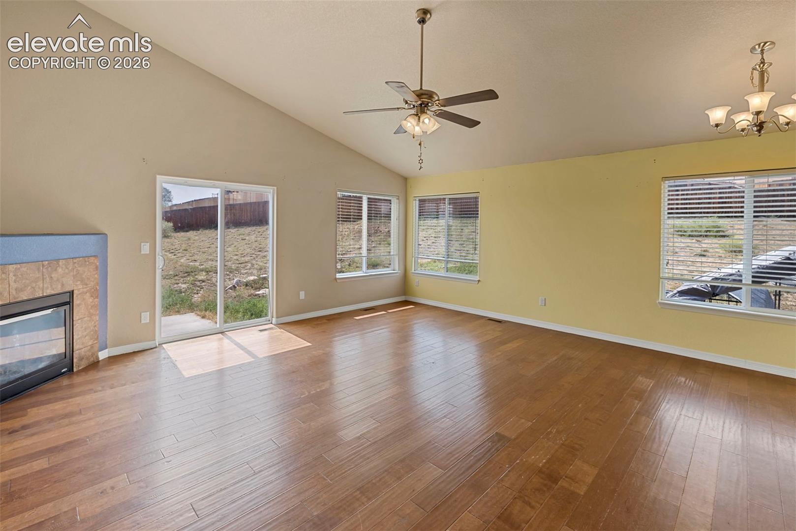Listing photo 10 for 7794 Landover Lane