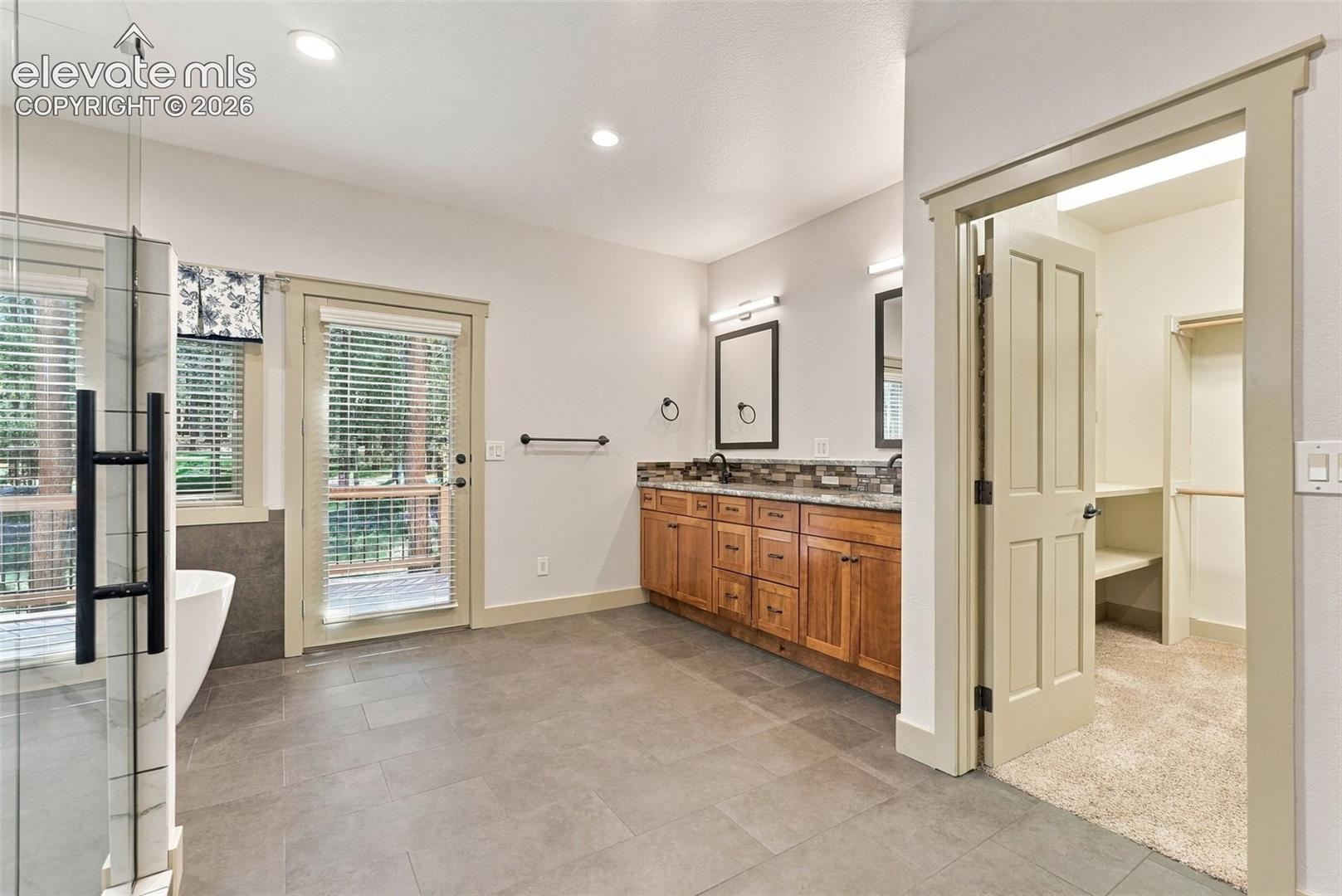 Listing photo 28 for 18825 Pagentry Place