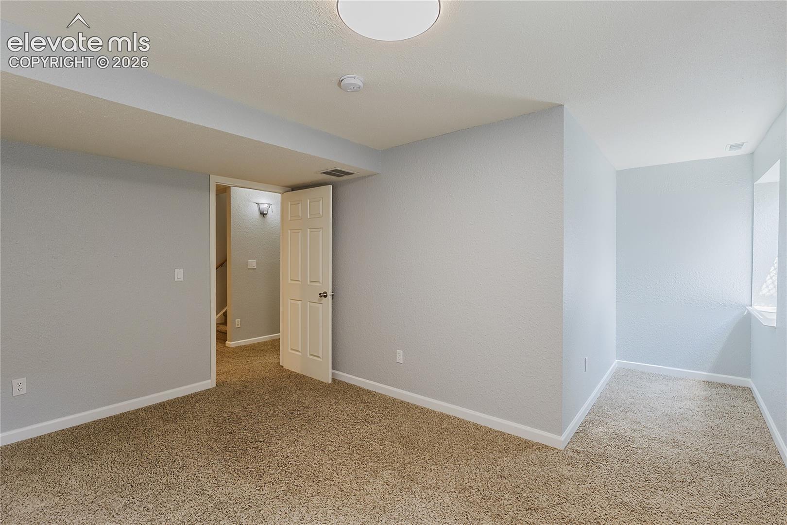 Listing photo 8 for 4860 Seton Place