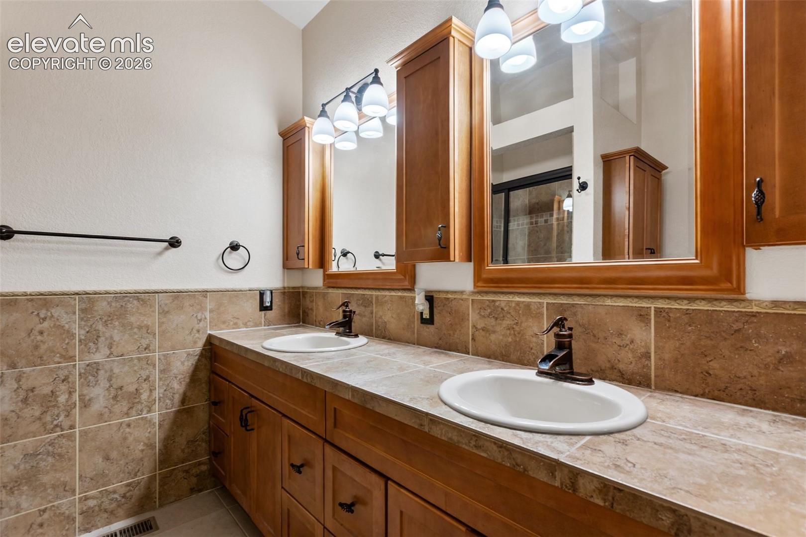 Listing photo 23 for 1231 Telemark Drive