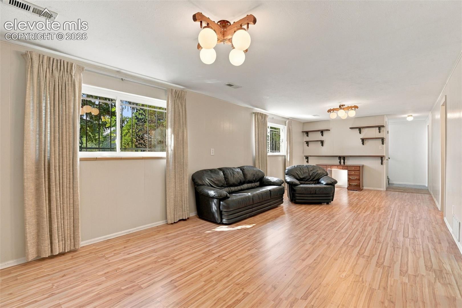 Listing photo 30 for 319 Fairfax Street