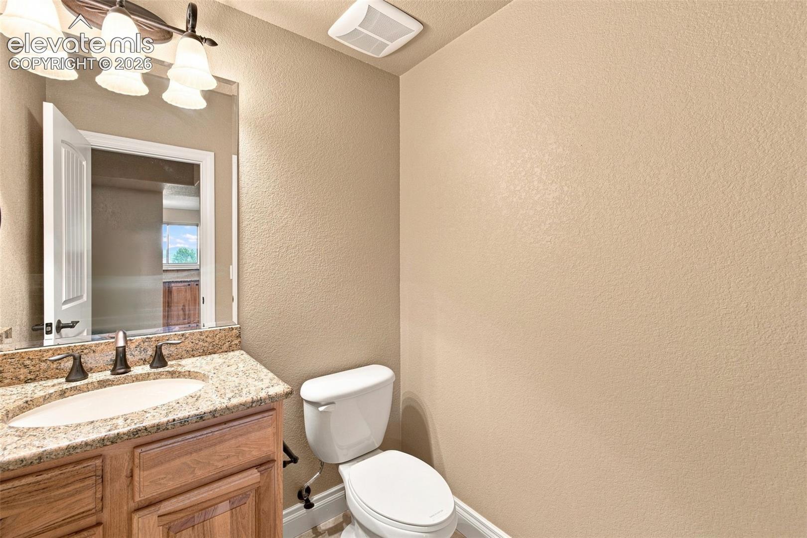 Listing photo 32 for 17796 Mining Way