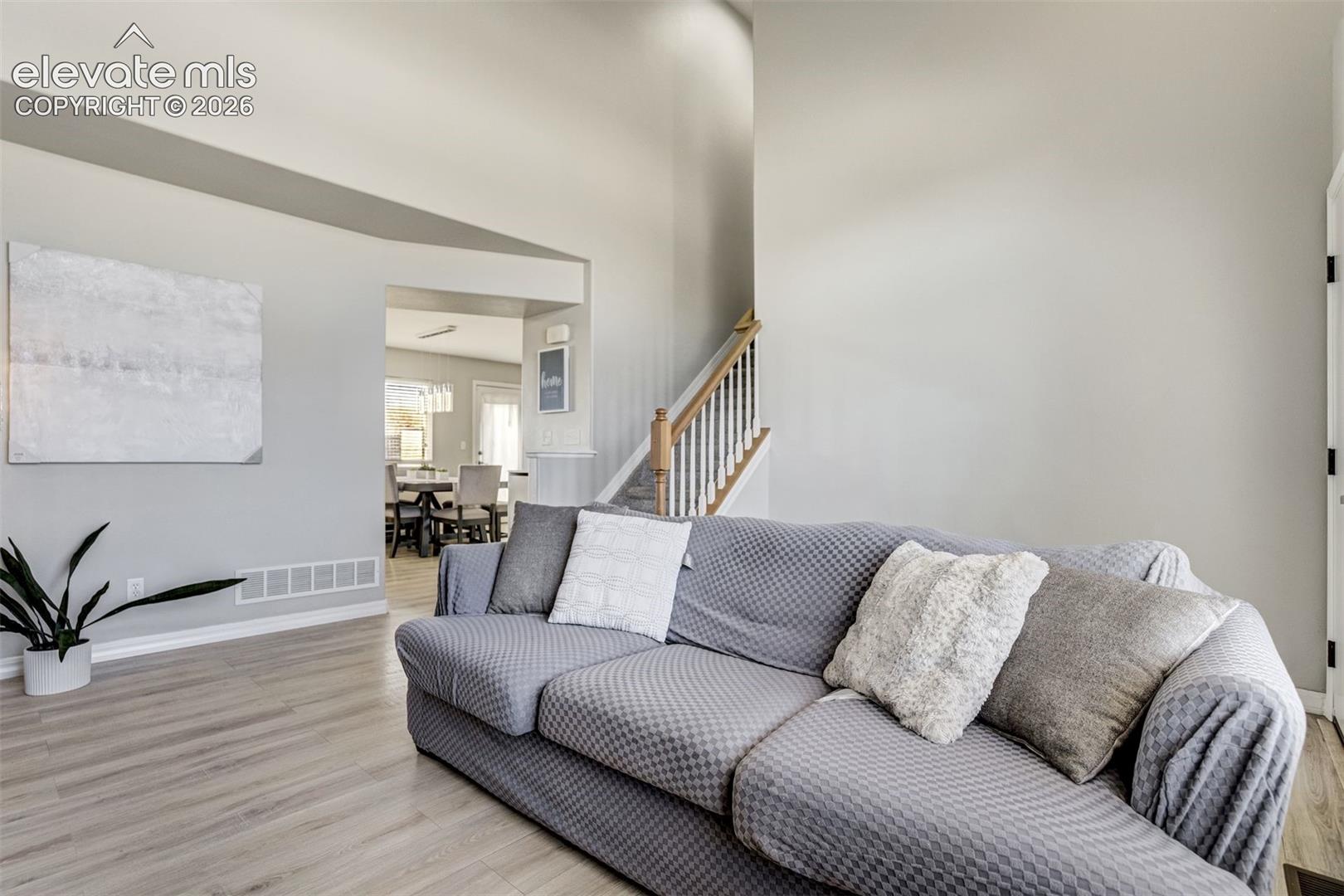Listing photo 9 for 7335 Willowdale Drive