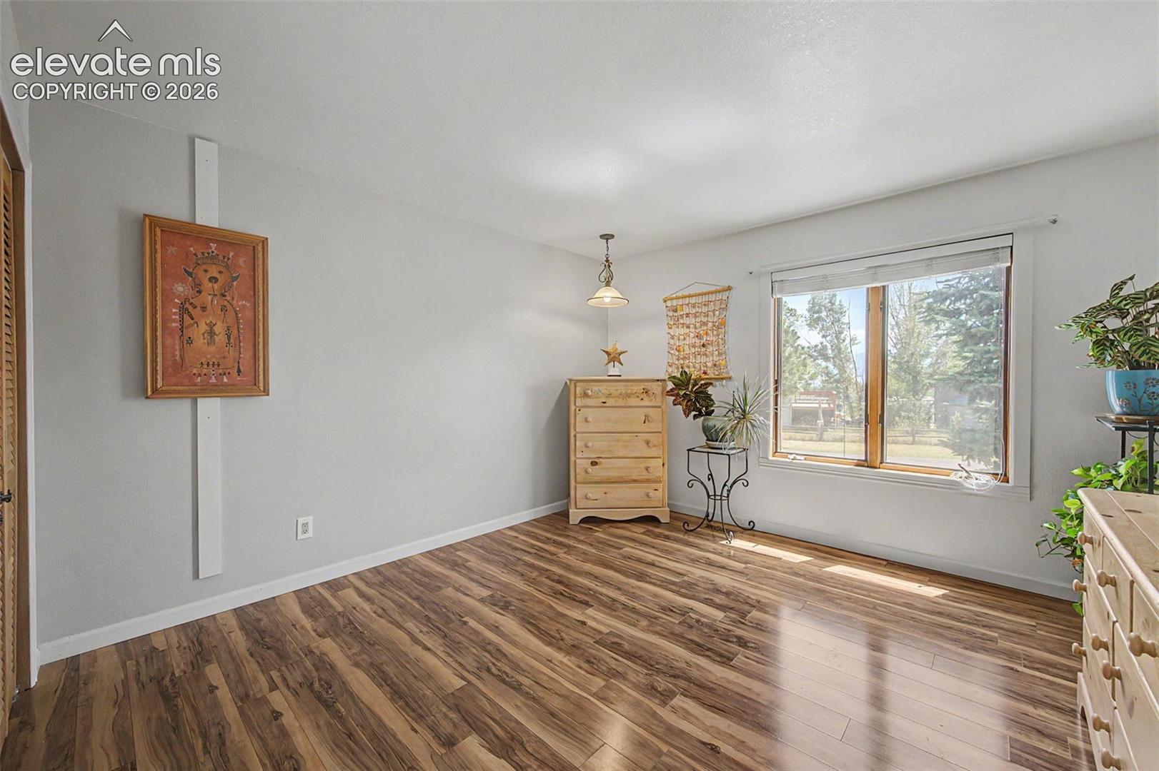 Listing photo 34 for 19155 Spring Valley Road