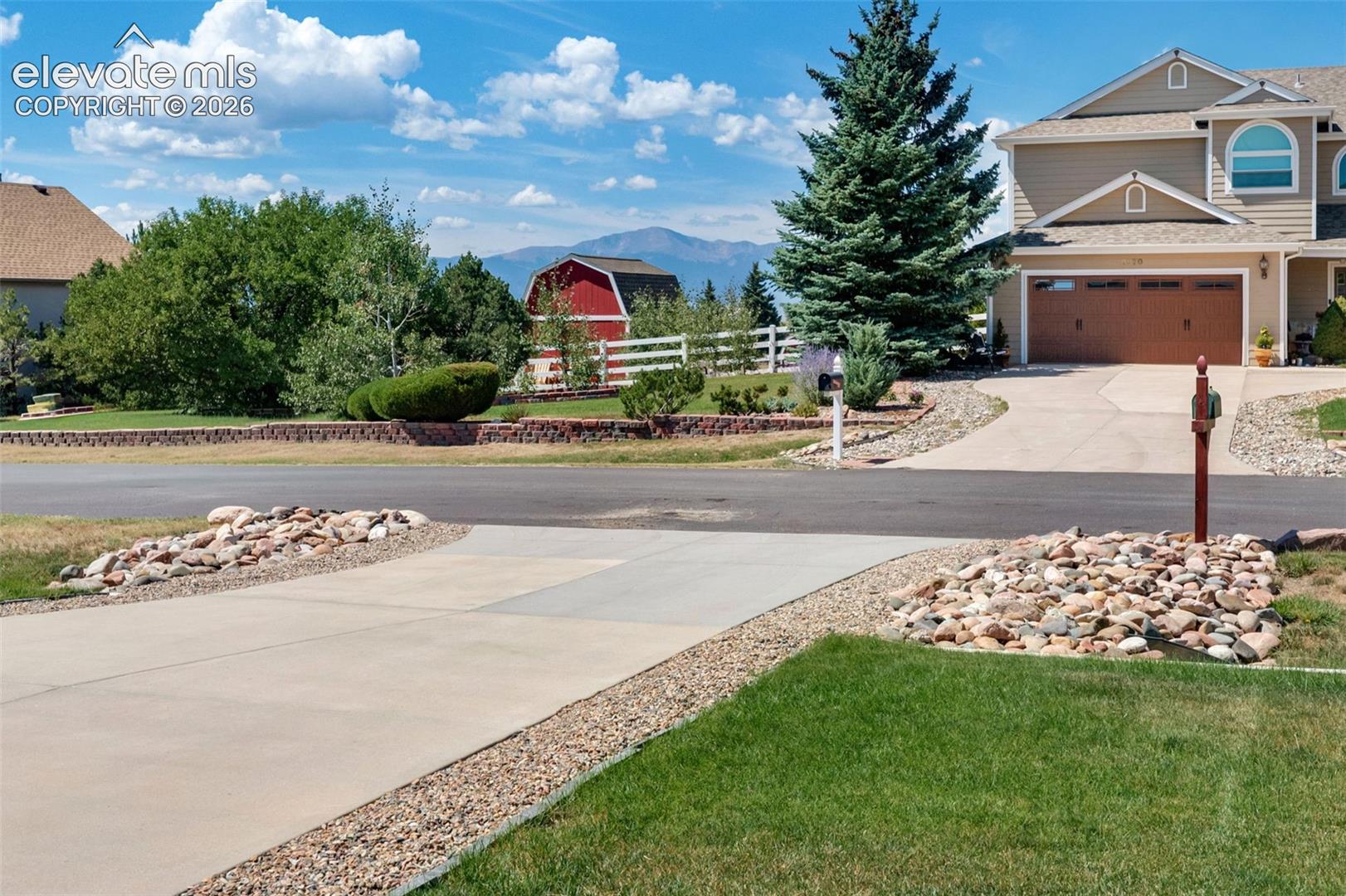 Listing photo 4 for 8965 Theriot Road