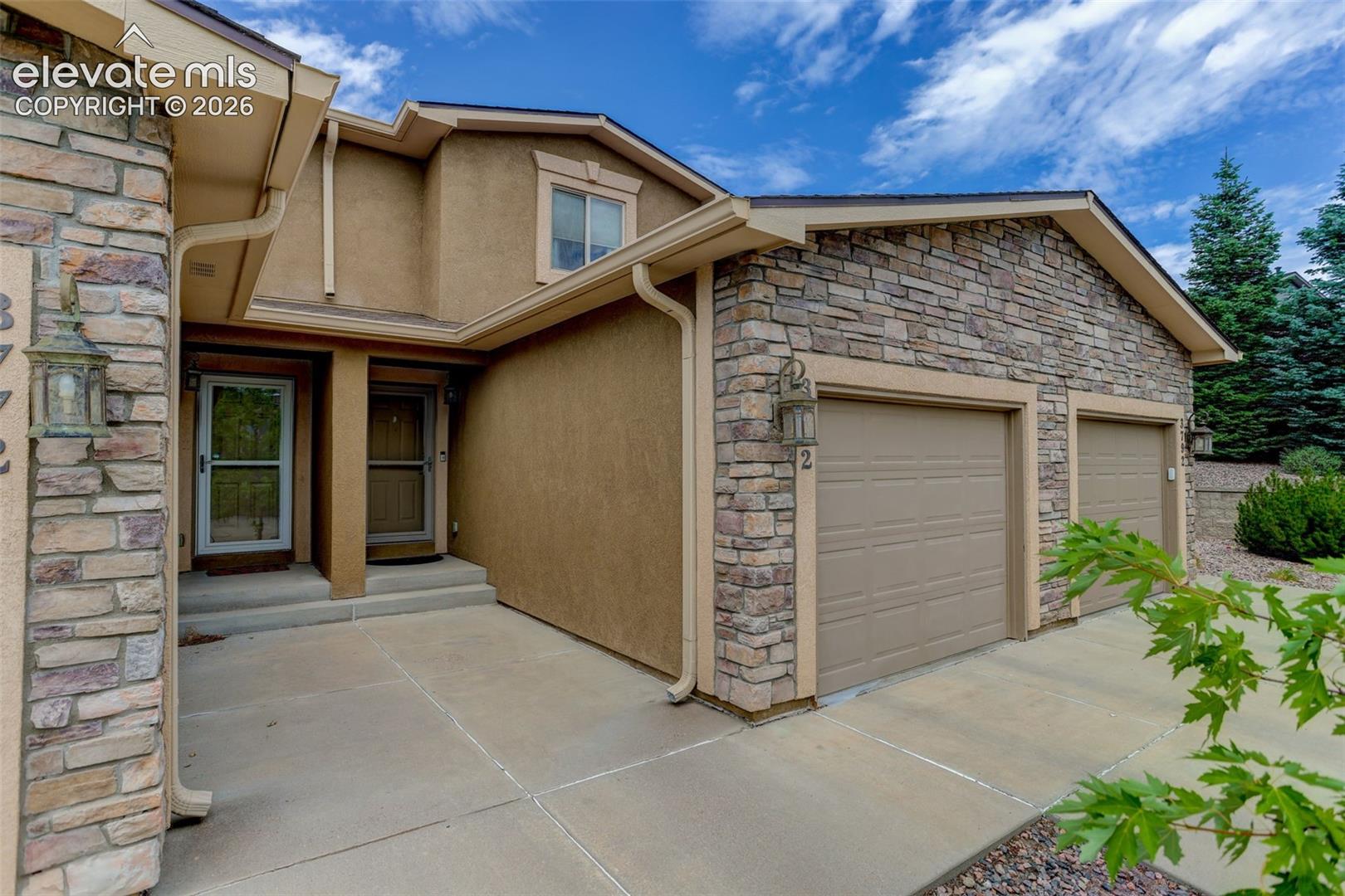 Listing photo 3 for 3782 Homestead Ridge Heights