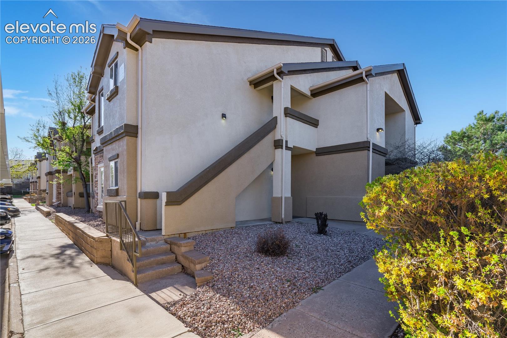 3780 Riviera Grove