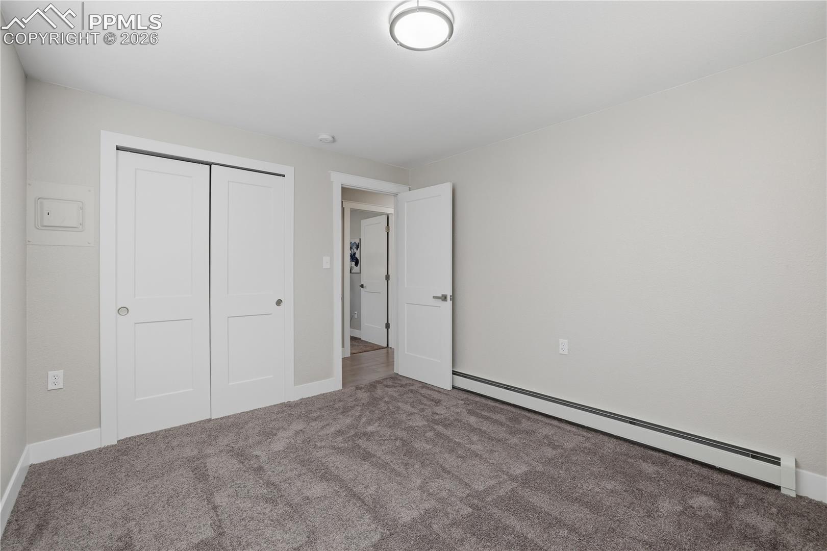 Listing photo 13 for 307 S Evergreen Street