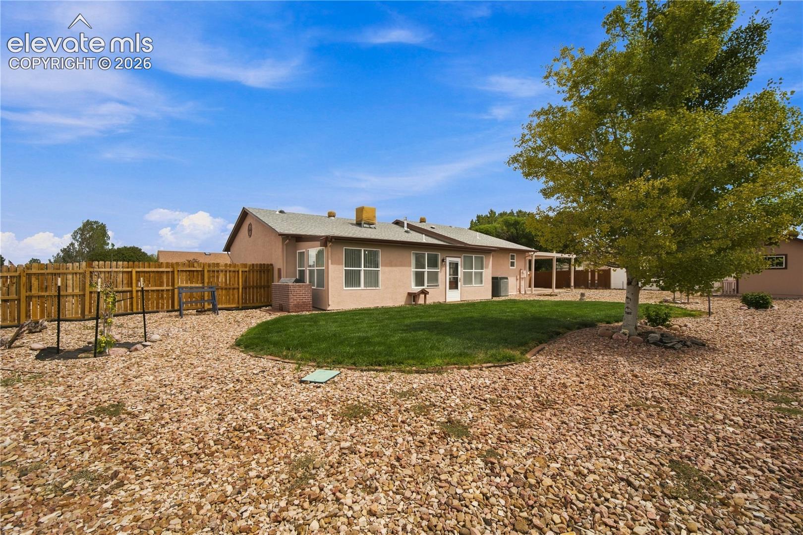 Listing photo 34 for 635 E Inca Court