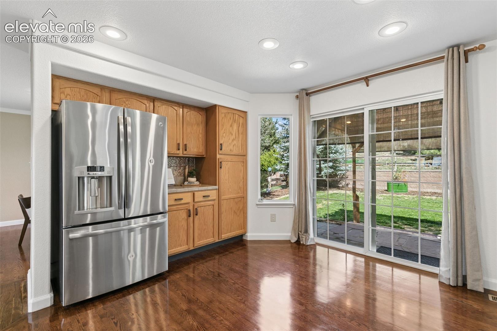 Listing photo 11 for 1622 Lookout Springs Drive