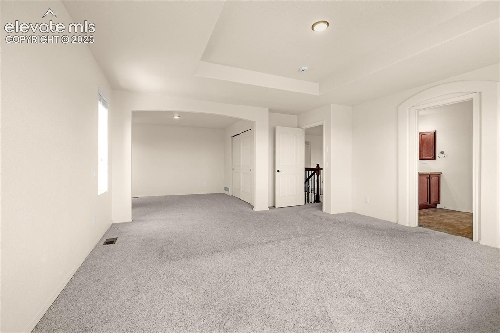 Listing photo 13 for 5917 Fergus Drive
