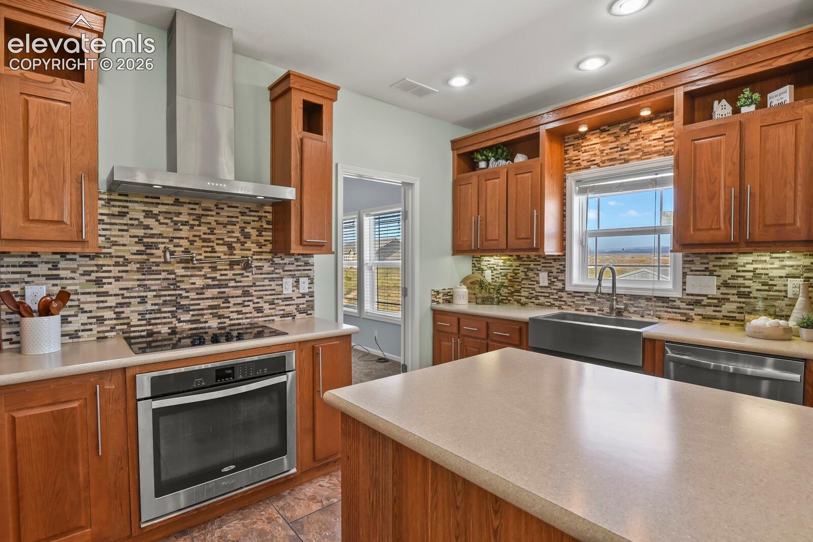 Listing photo 8 for 8132 Indian Village Heights