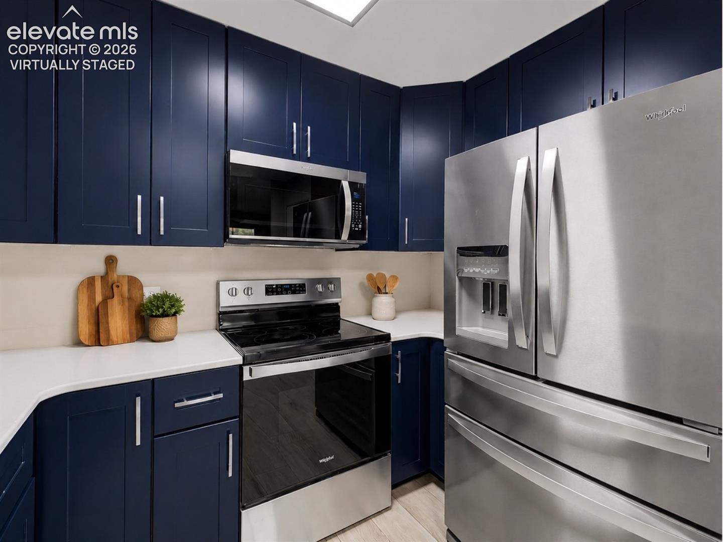Listing photo 2 for 605 S Alton Way 12C