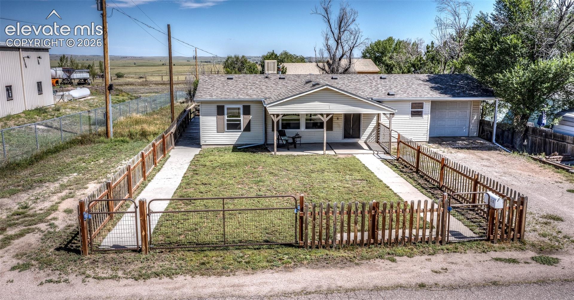 Listing photo 35 for 405 3rd Street