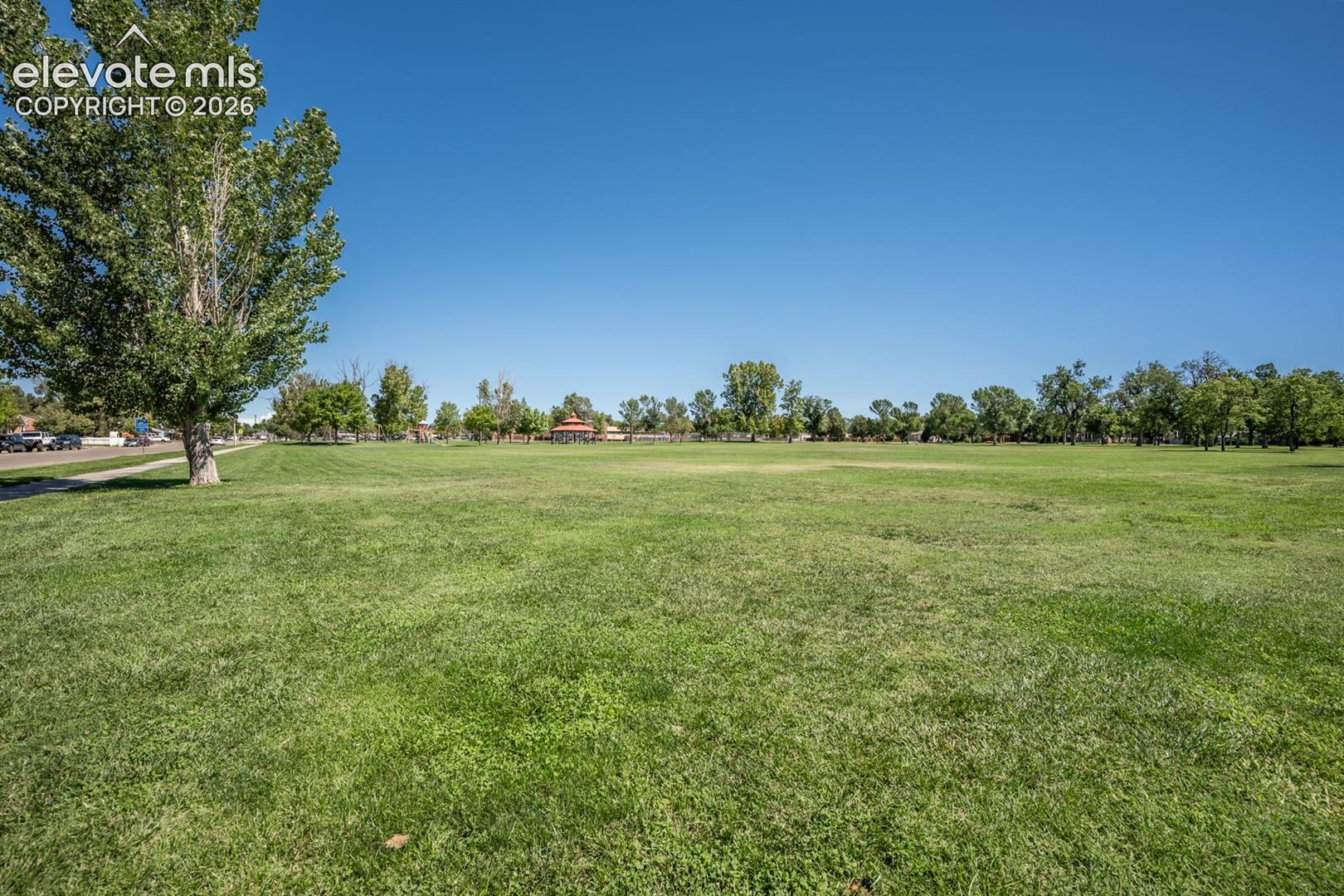 Listing photo 28 for 2102 W 29th Street