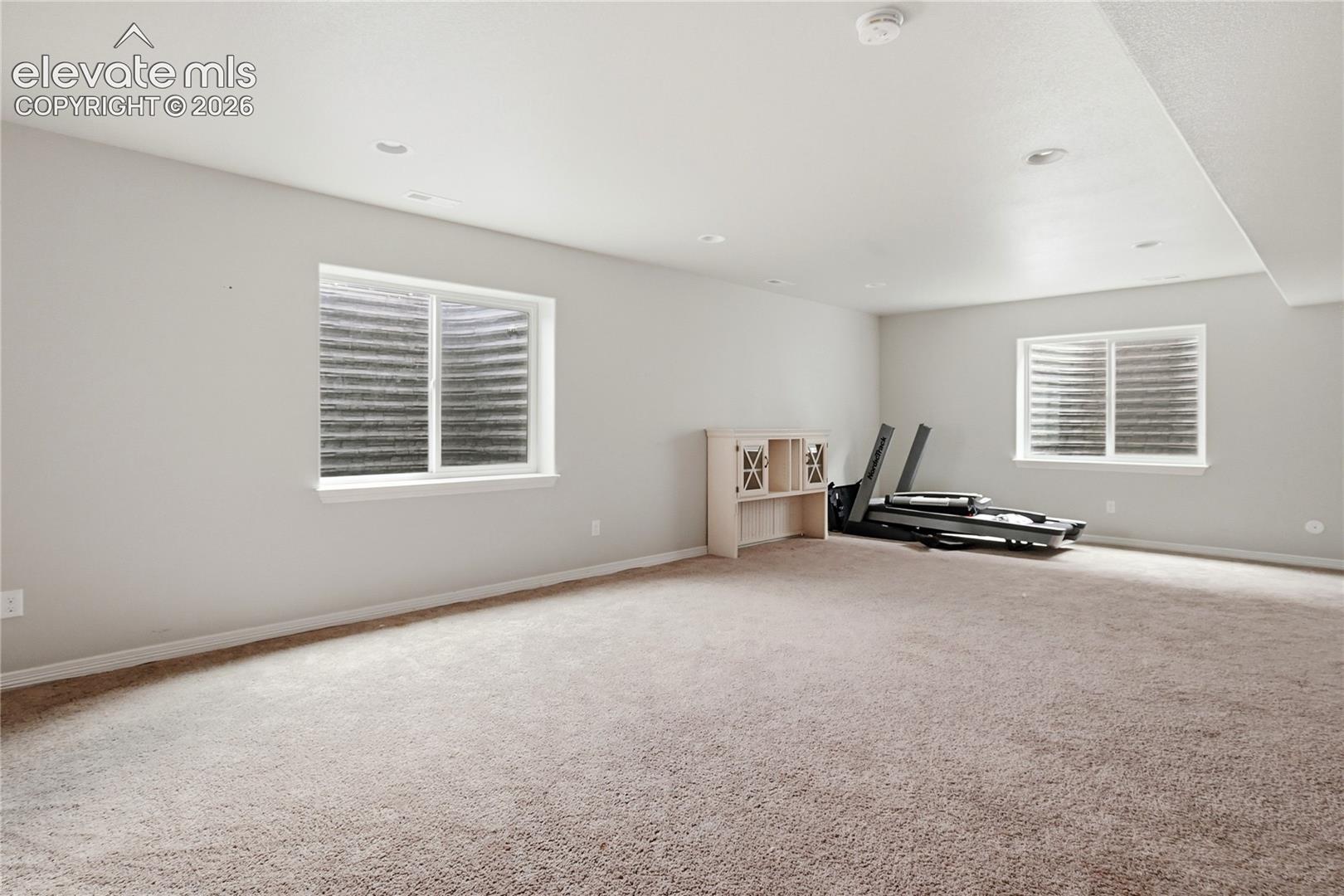 Listing photo 24 for 9437 Beryl Drive