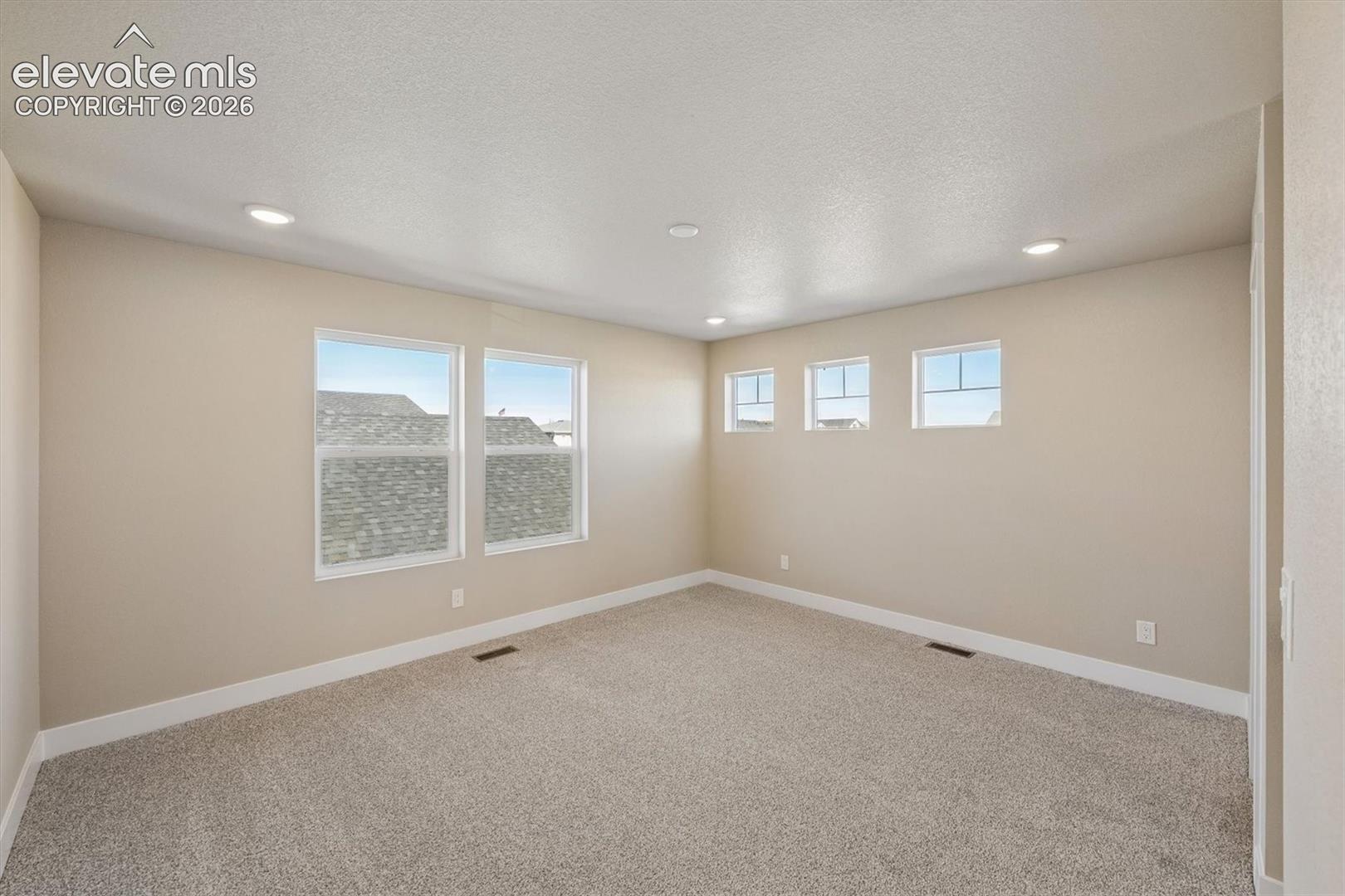 Listing photo 15 for 5440 Triple Tree Street