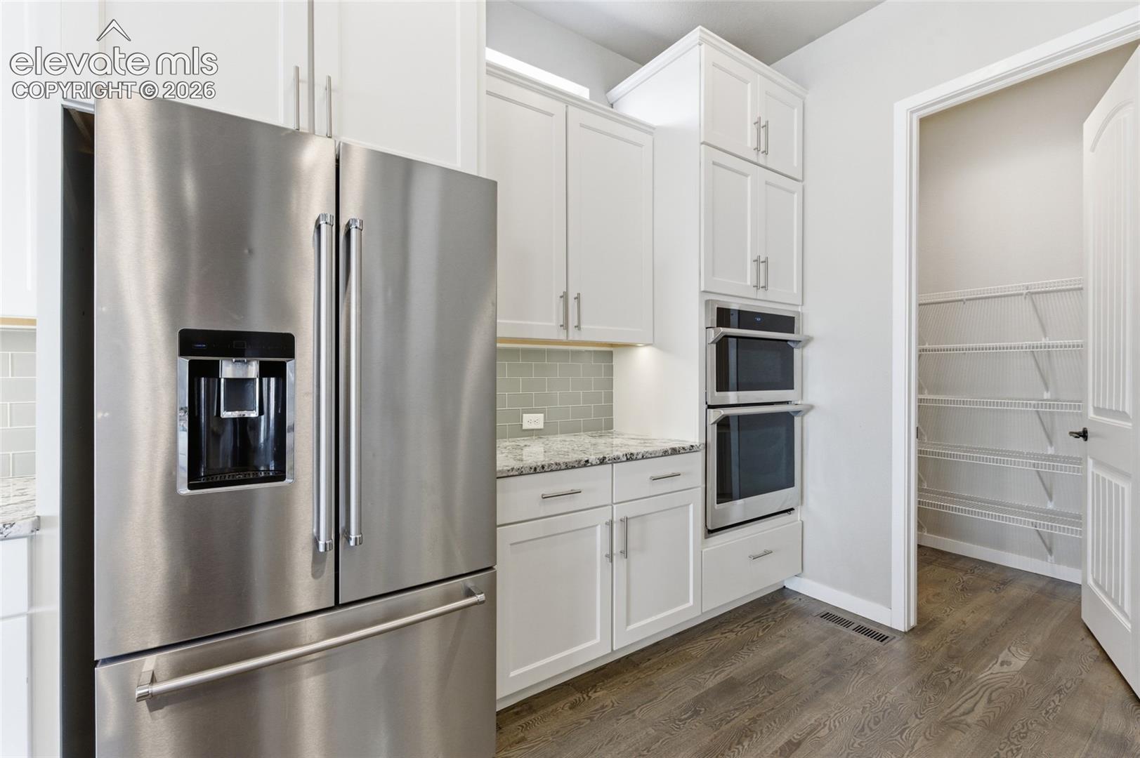 Listing photo 13 for 1878 Walnut Creek Court
