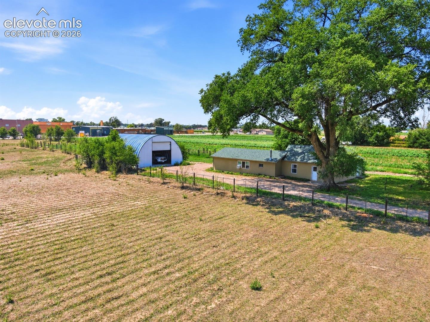 Listing photo 4 for 35270 Ford Road