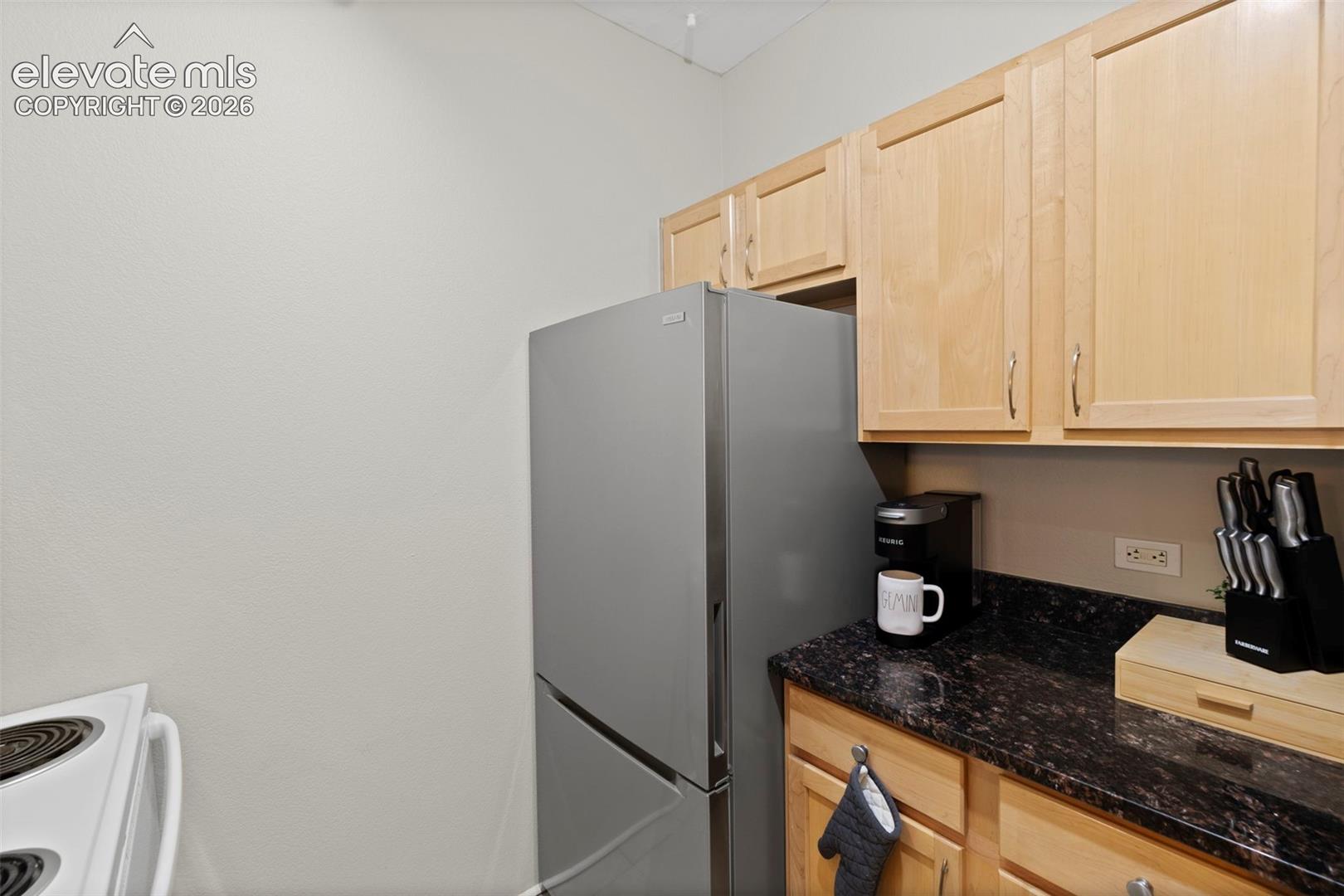 Listing photo 15 for 444 17th Street 709