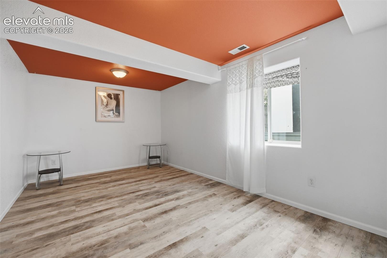Listing photo 22 for 8929 Celebrity Court
