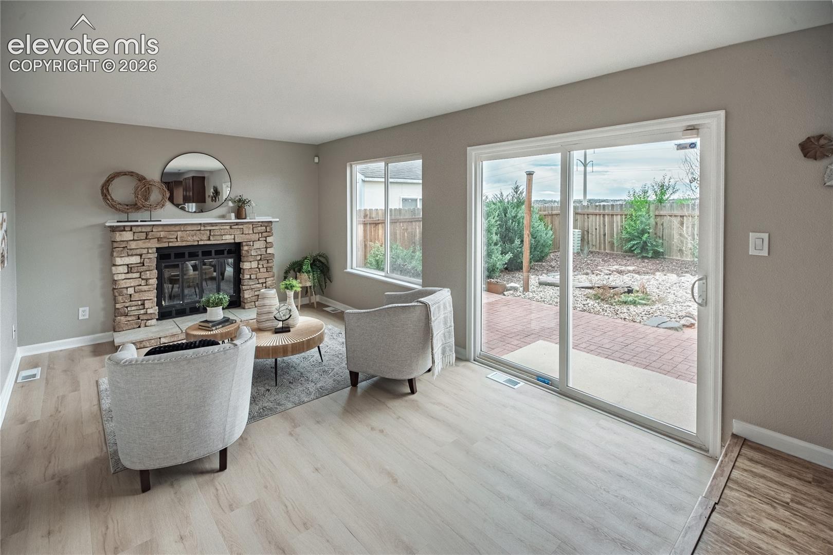 Listing photo 18 for 4325 Ramblewood Drive