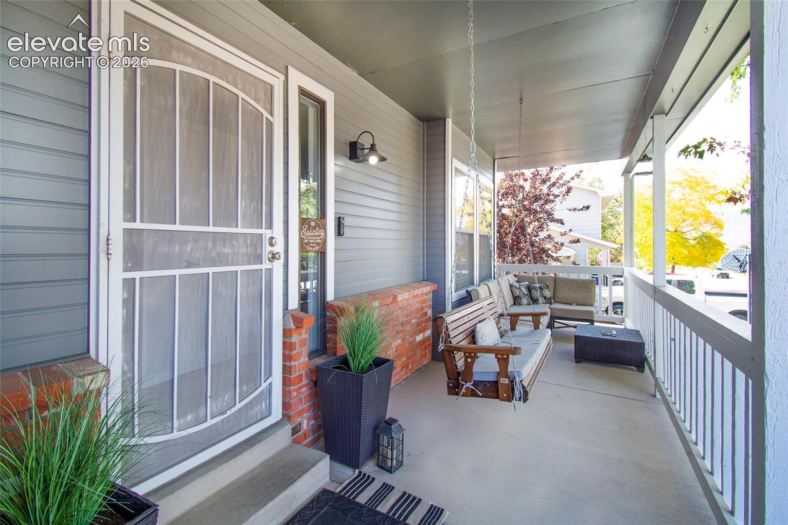 Listing photo 4 for 2955 Rhapsody Drive