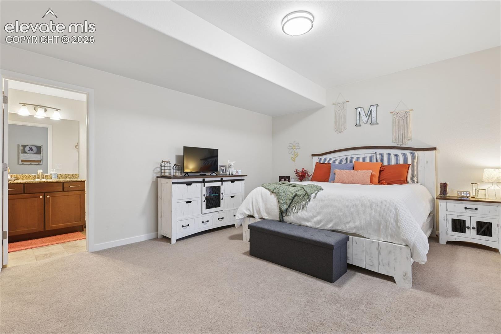 Listing photo 38 for 12794 Pensador Drive