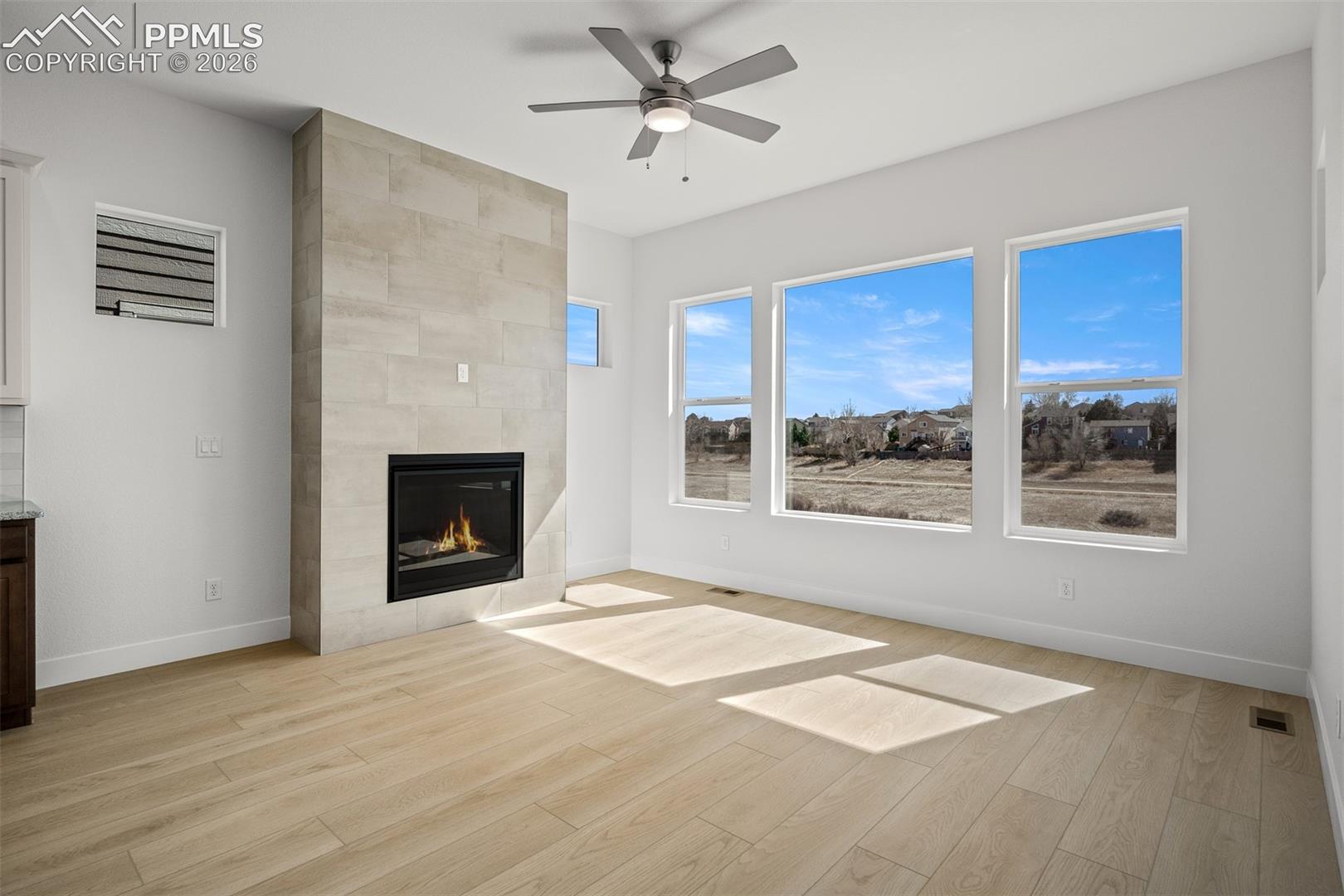 Listing photo 12 for 4555 Peak Crest View