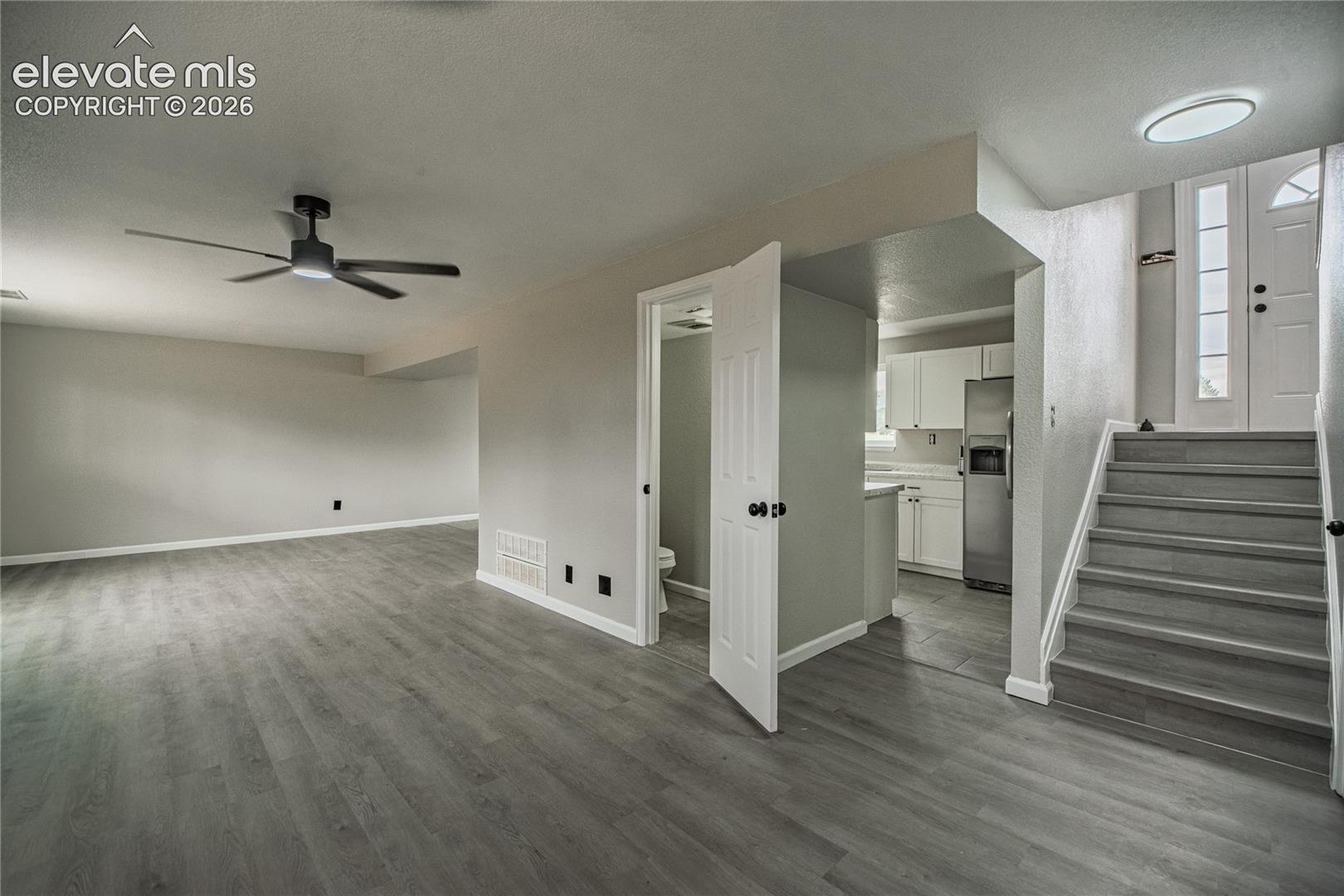 Listing photo 20 for 3816 Devonshire Lane