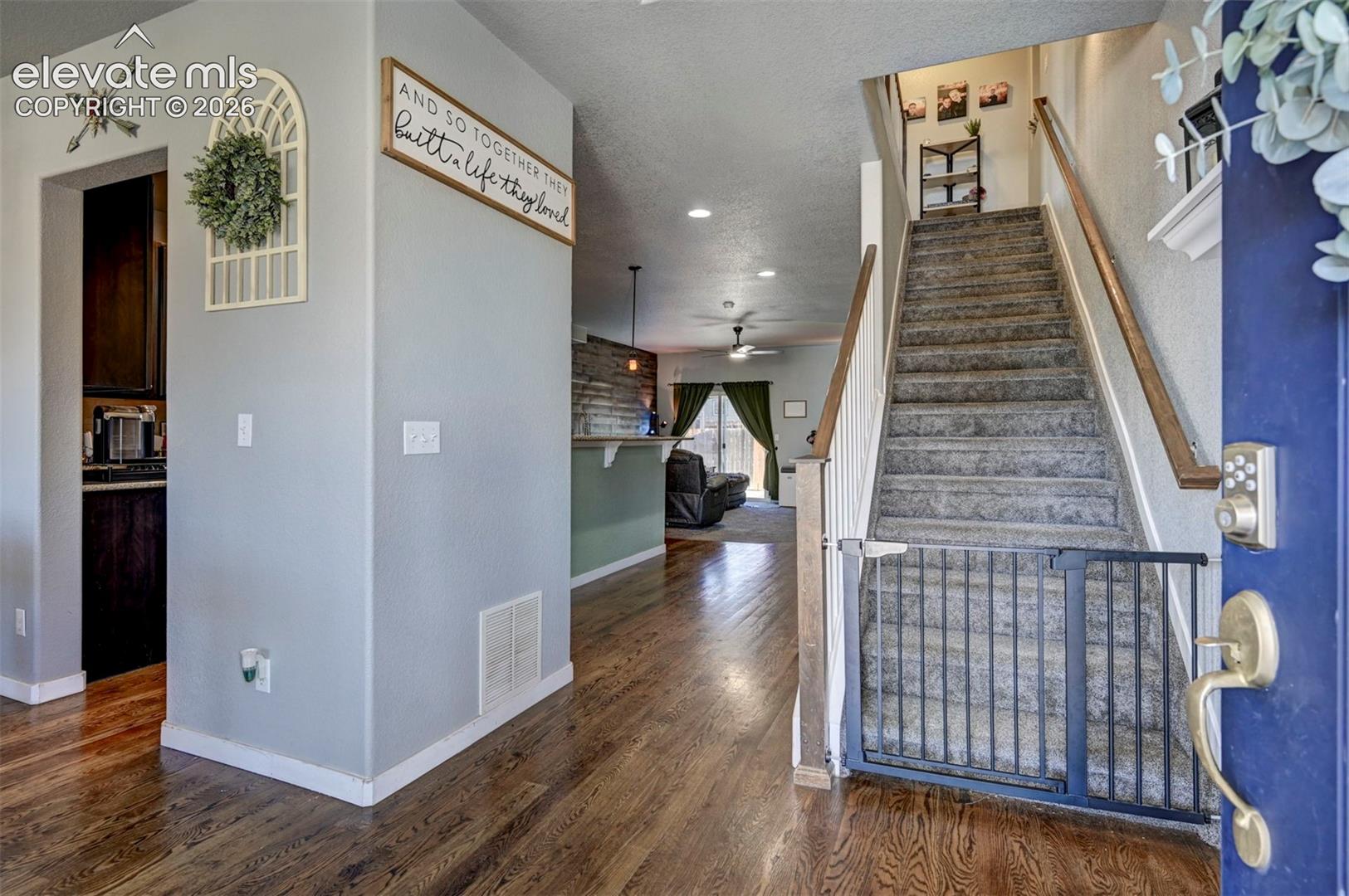 Listing photo 8 for 9428 Torecco Court