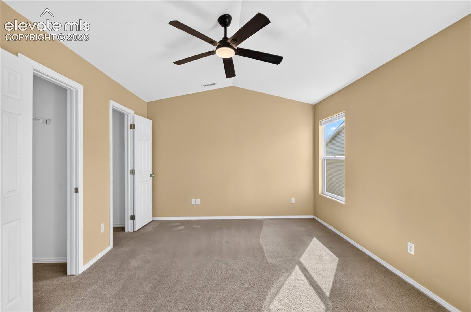 Listing photo 16 for 10576 Wells Point