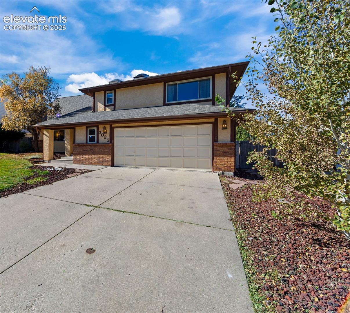 Listing photo 2 for 3025 Windjammer Drive