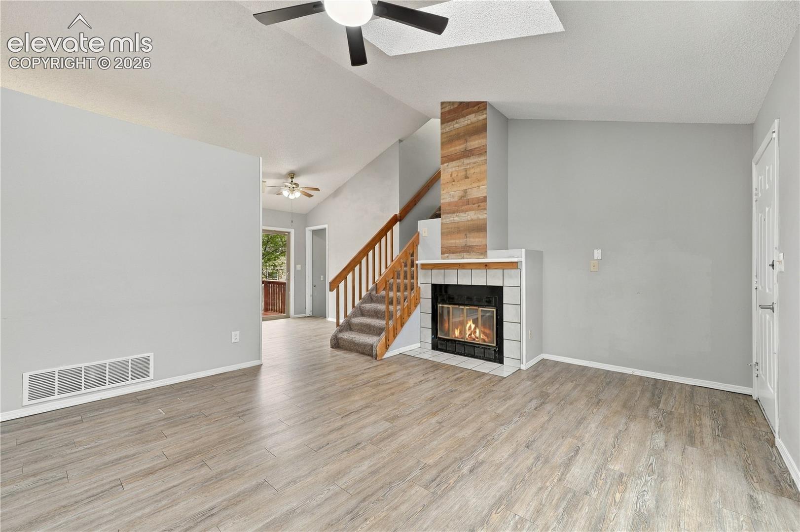 Listing photo 7 for 310 Briggs Place