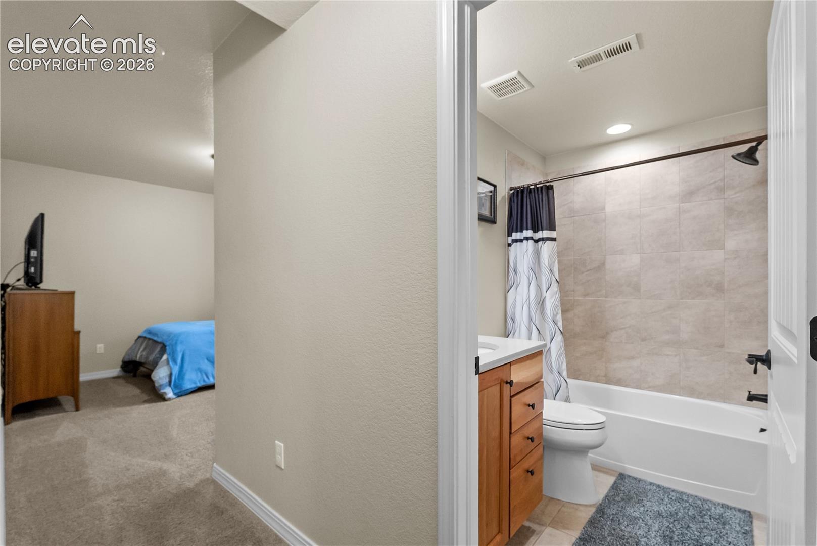Listing photo 27 for 3336 Redcoat Lane