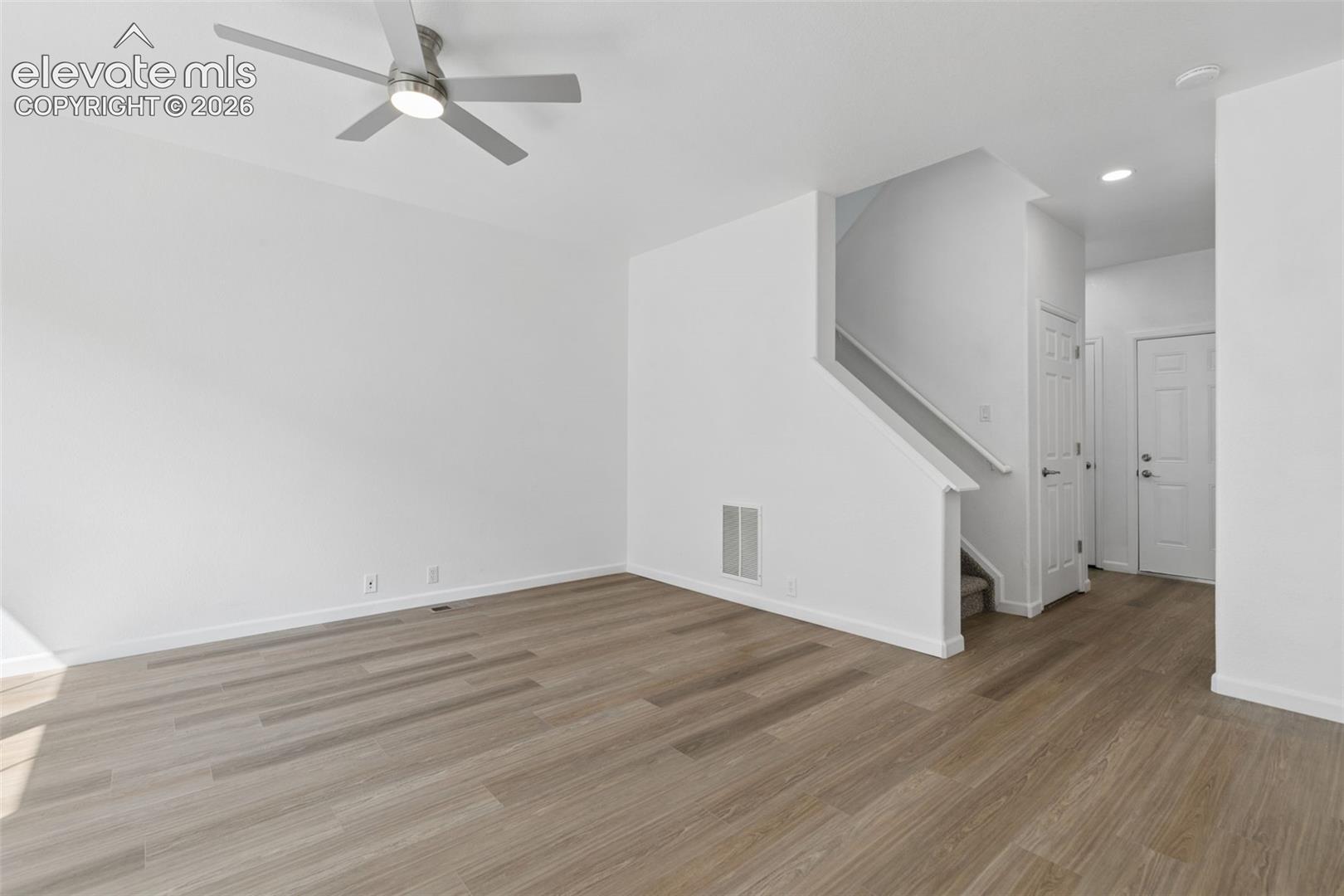 6218 Escalade Point, photo 4