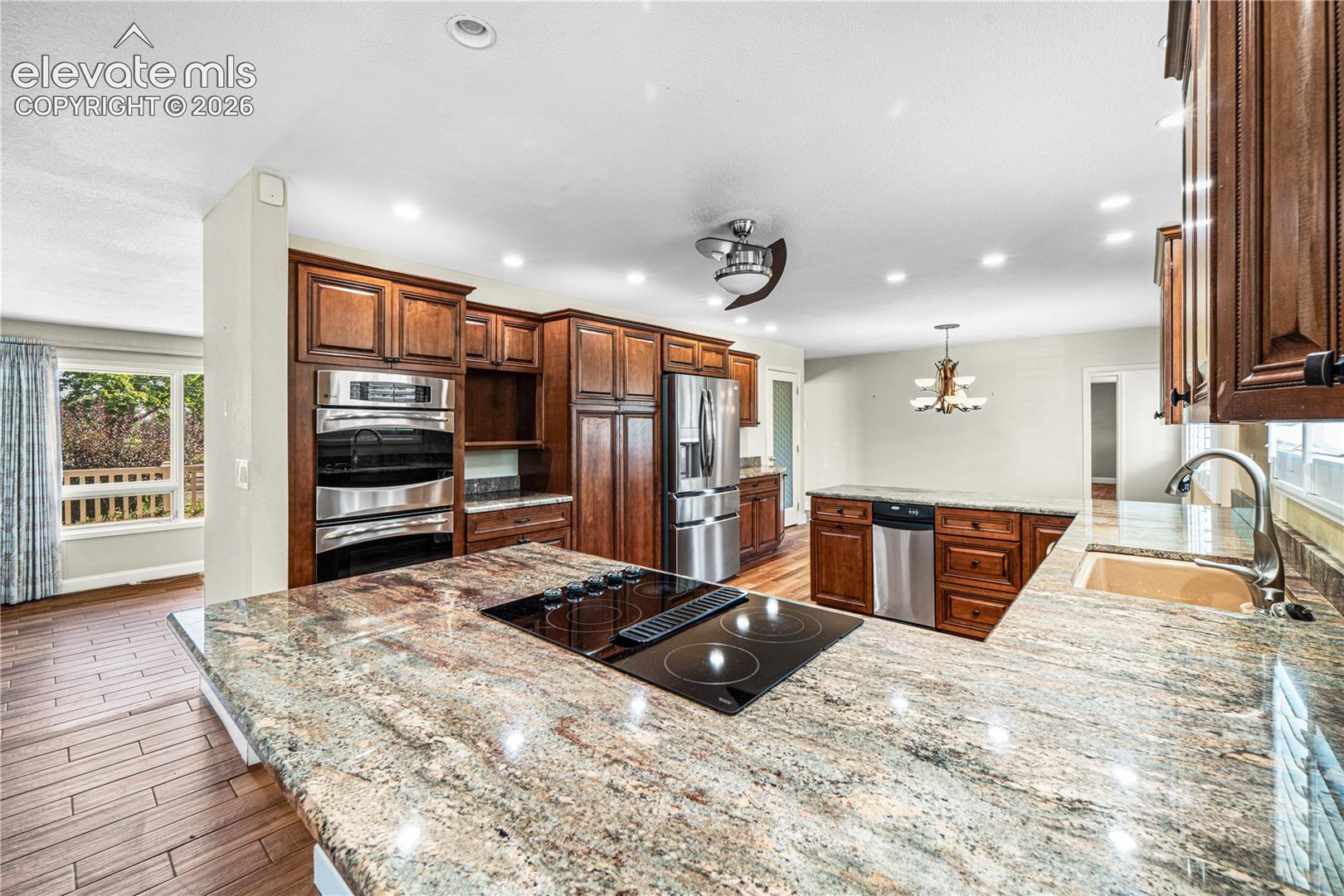 Listing photo 10 for 3514 St Clair Avenue