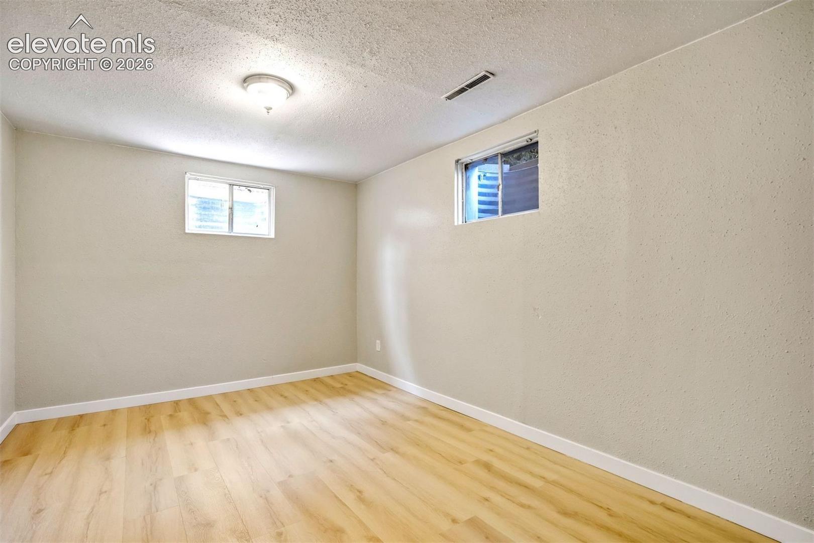 Listing photo 20 for 65 S Roosevelt Street