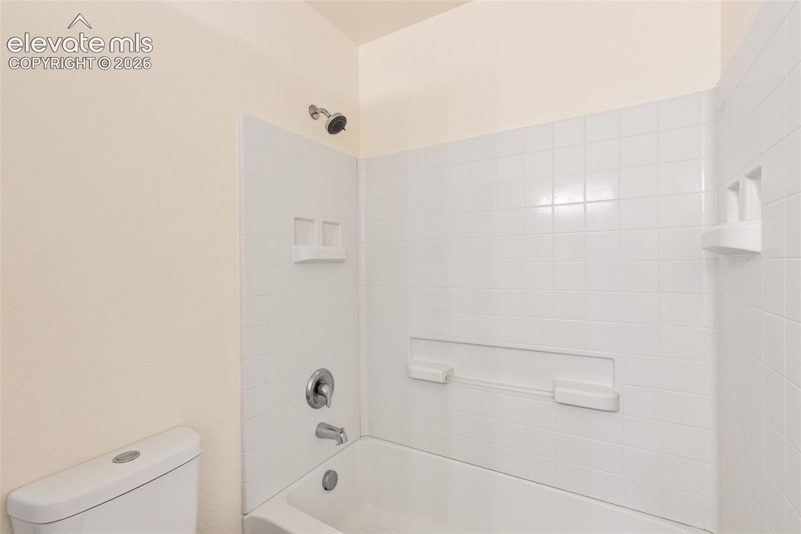 Listing photo 19 for 7350 Countryside Grove