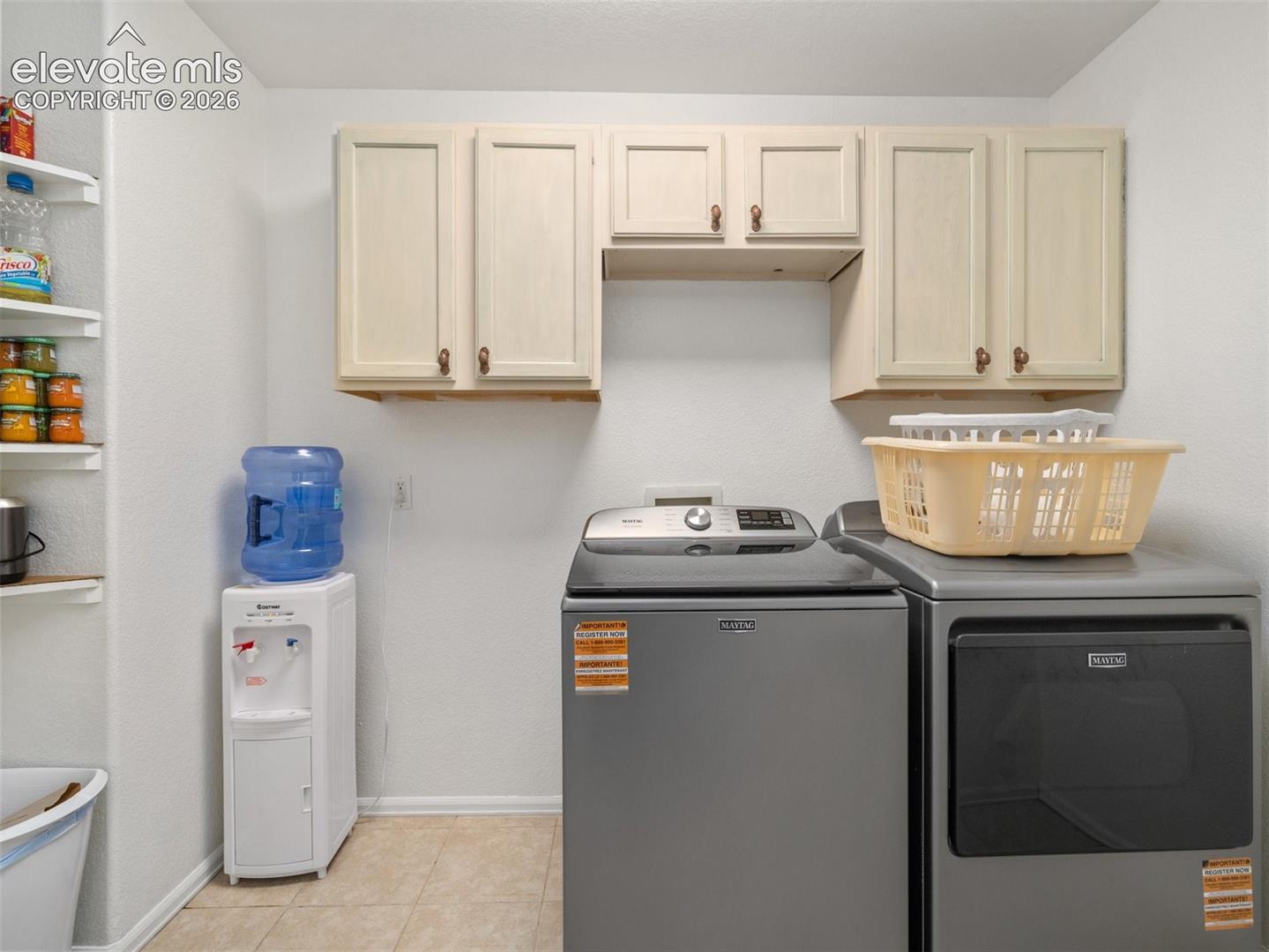Listing photo 11 for 675 E McClave Drive