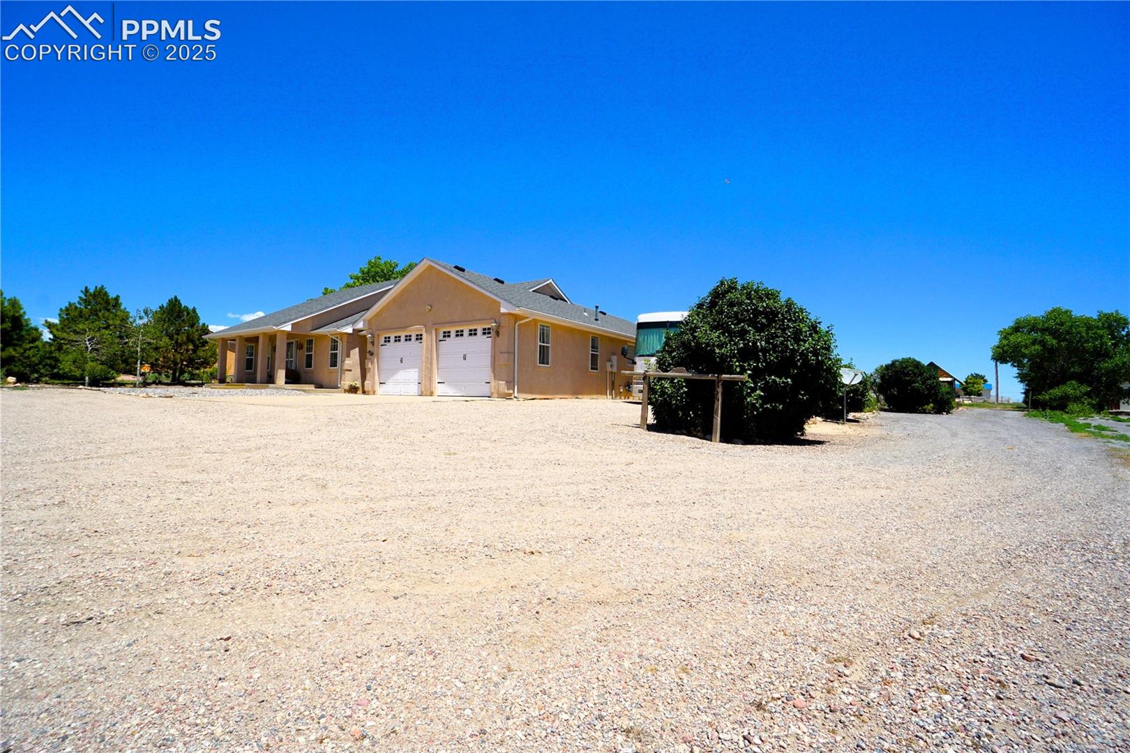 461 Fredonia Drive