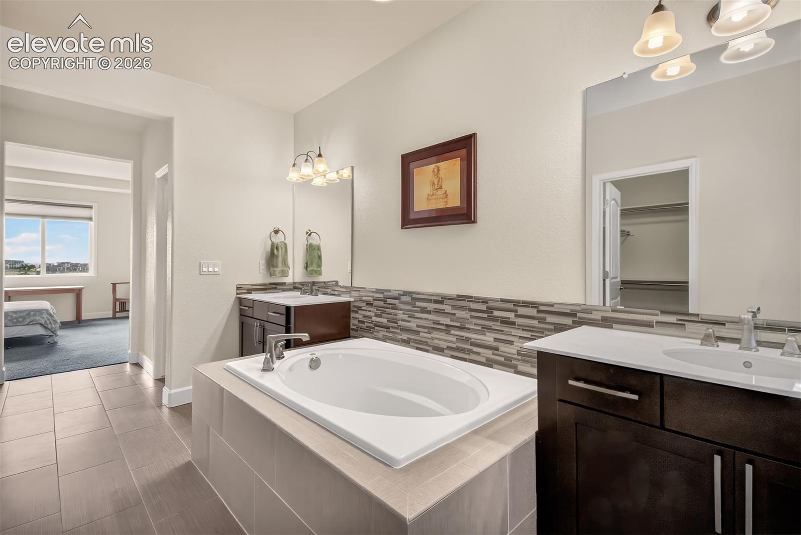 Listing photo 14 for 1506 PROMONTORY BLUFF View