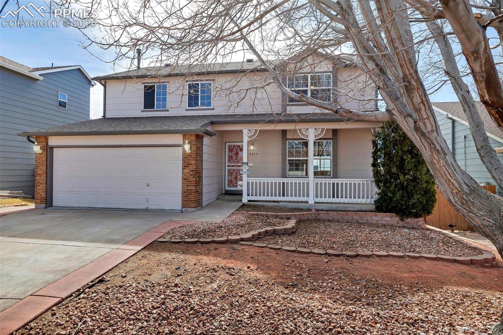 Listing photo 2 for 2375 Lisa Drive