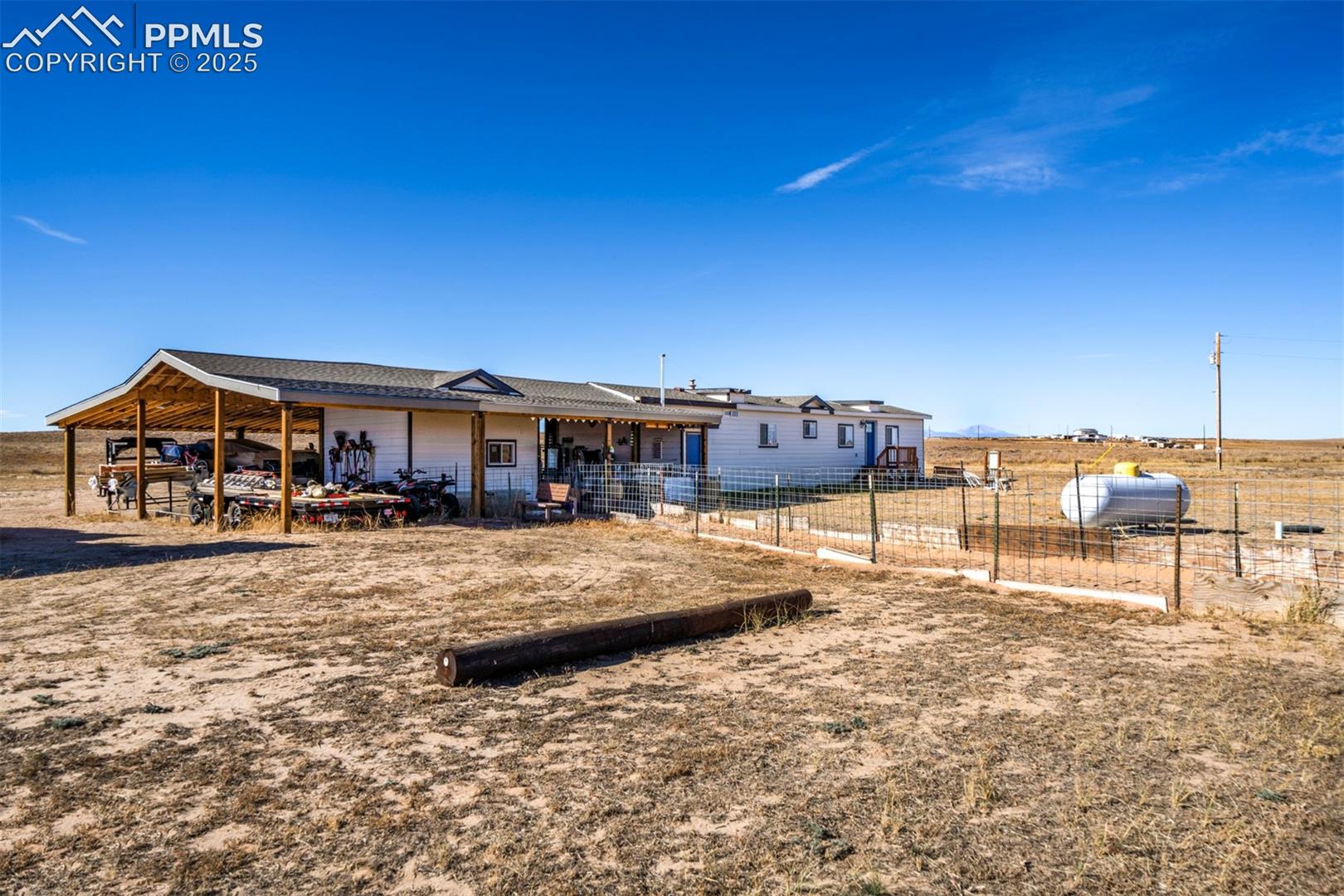 Listing photo 4 for 24225 Myers Road